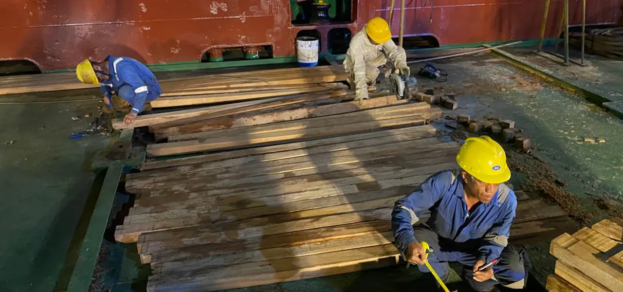 wooden-deck-installation-batam